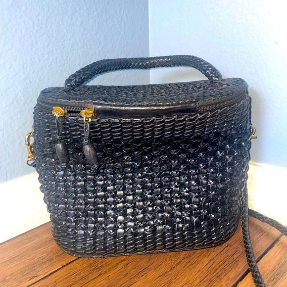 Vintage🖤woven leather bag top handle basket bag black shoulder bag crossbody - Picture 1 of 16